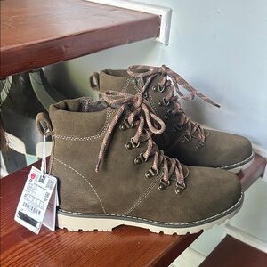 Women’s Brown Suede Boots